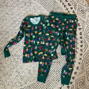 Women’s long sleeve Hanna Andersson Christmas pajama set, size M